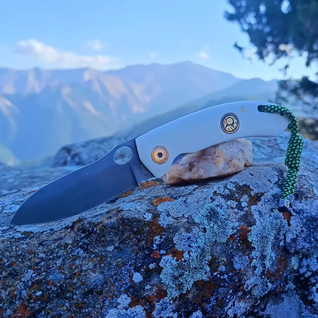 Kam Knife - T10 - D2 Steel - White Handle - Pocket Knife